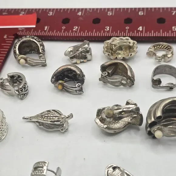 SINGLE Earrings Junk Lot 25 Pieces Mixed Color Craft Repurpose Project SKU 2959 - Picture 15 of 16